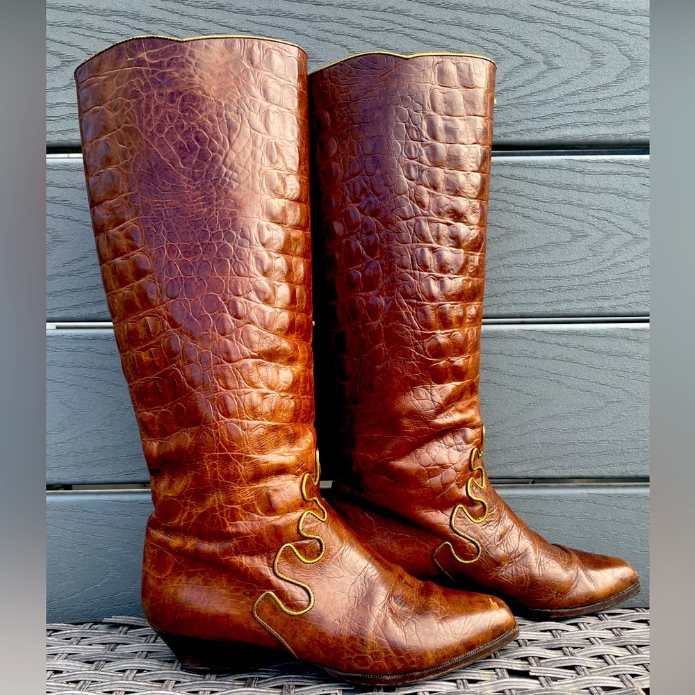 Vintage 80’s Voltan Alligator Cowboy Boots- Made in Italy size 39/ US size 8.